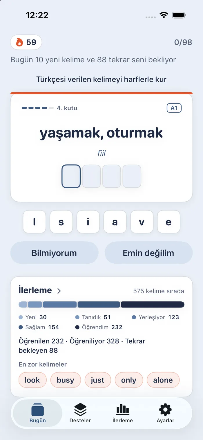 A letter-tile question in Turkish: “Build the word from its letters”; the card shows the Turkish meaning hareketsiz, durgun (adjective) and five empty slots; below, the letters s, f, t, e, i, l, p, l and the buttons Bilmiyorum (“I don't know”) and Emin değilim (“not sure”).